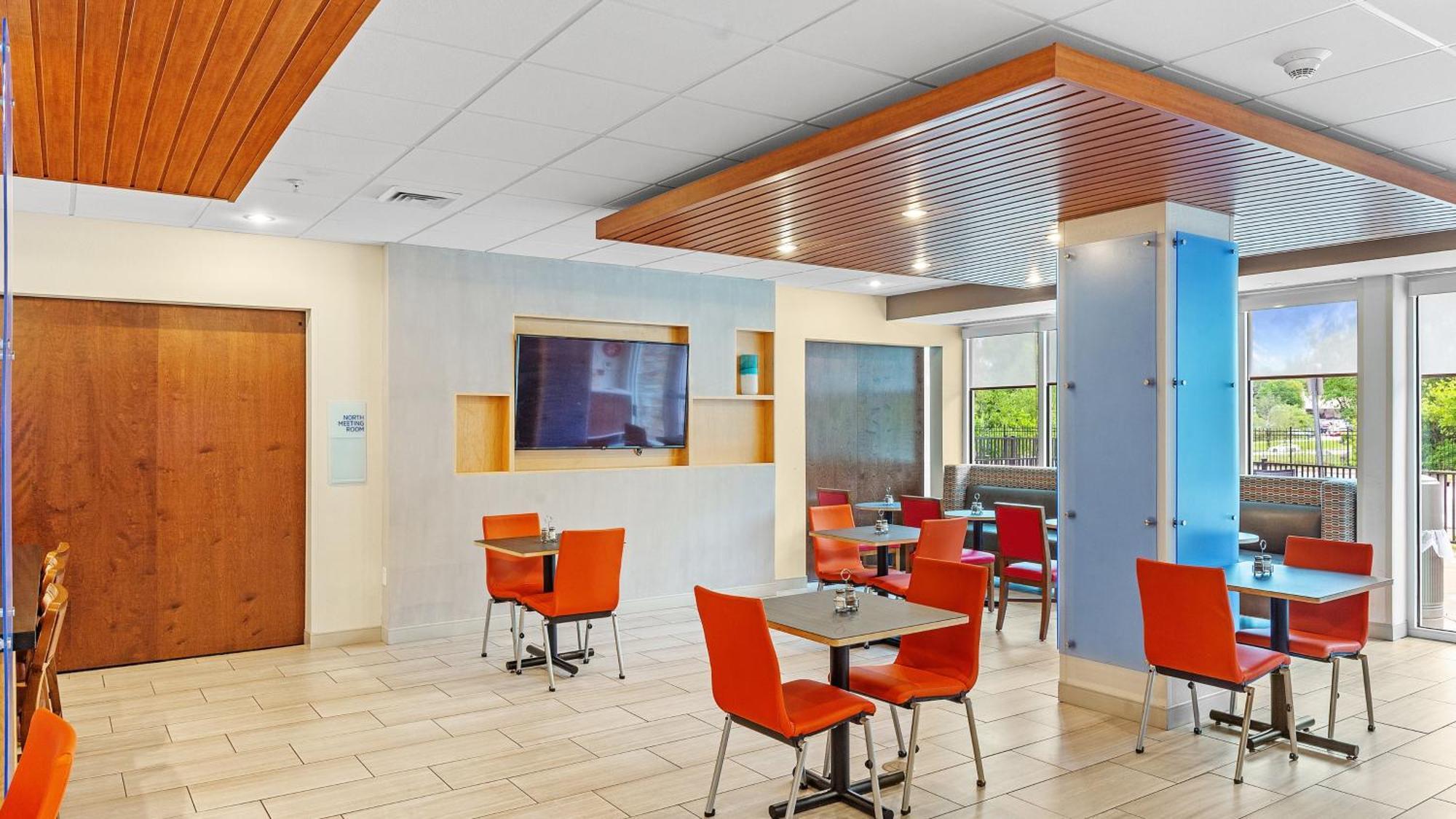 Express & - Area By Ihg 3* Mobile