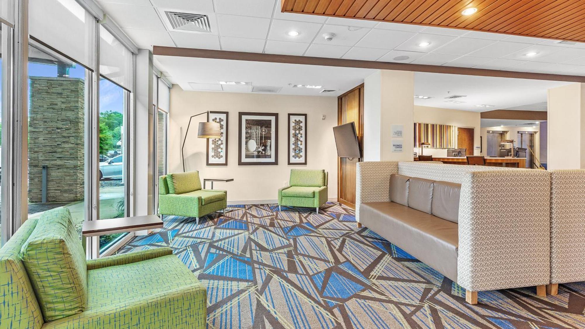 Express & - Area By Ihg Hotel 3*
