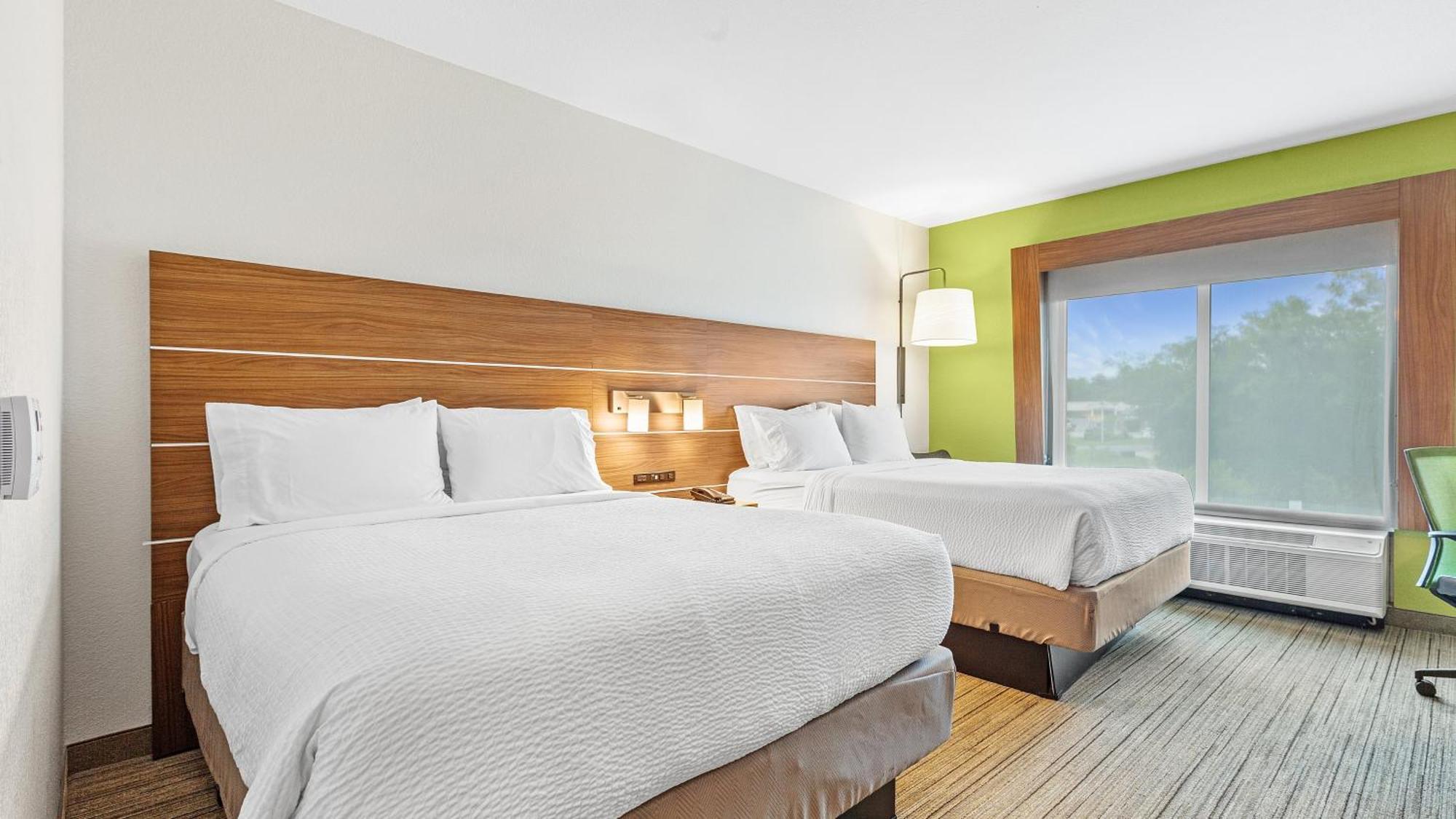 Express & - Area By Ihg Mobile