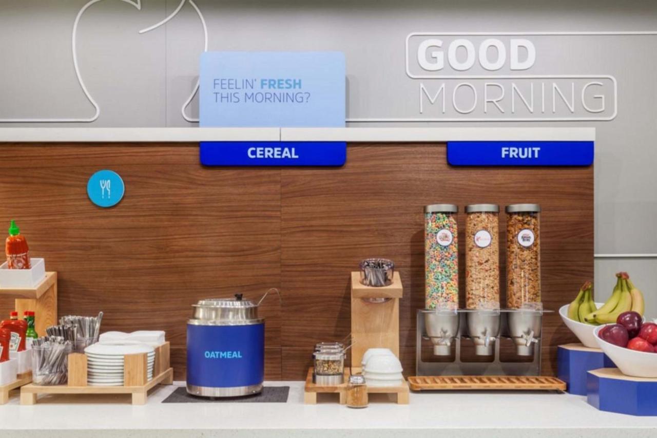 Express & - Area By Ihg Hotel